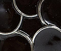 11-mini-uhani-crni-detail